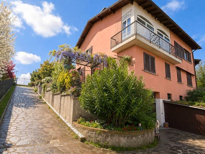 Casa con 6 locali in vendita in Centro, Casnate con Bernate