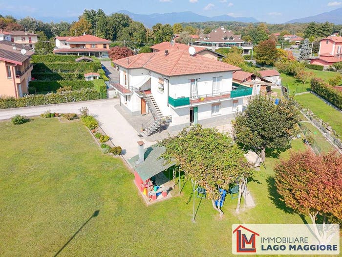 Casa con 6 locali in vendita in Via Varese, Centro, Ispra