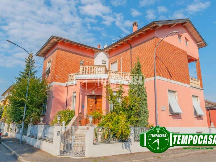Appartamento quadrilocale in vendita in Via Angelo Pavesi, Sant'Antonio Veggioletta, Piacenza