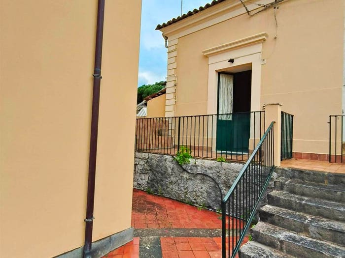Appartamento bilocale in vendita in Via Parrocchia, Porto Ulisse Ognina, Catania