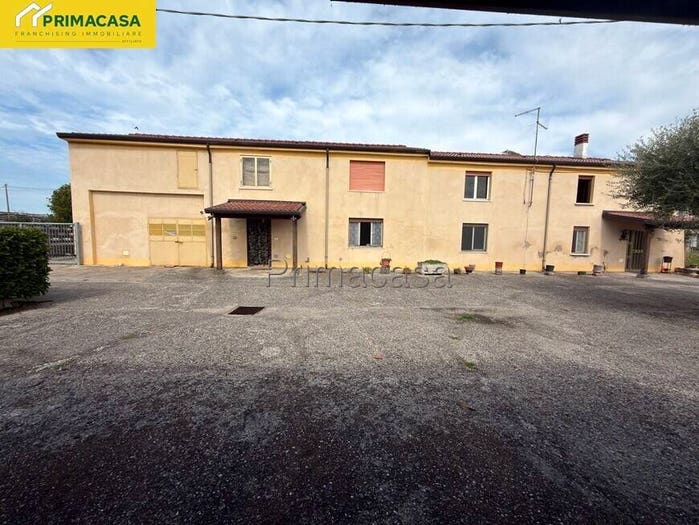 Casa con 6 locali in vendita in via Villaraspa, Presina, Albaredo d'Adige