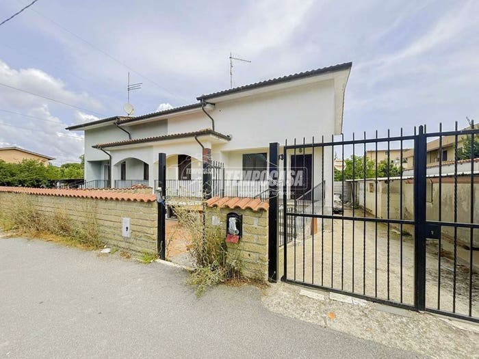 Casa con 5 locali in vendita in Via Papa Giovanni Paolo I, Centro, Anguillara Sabazia
