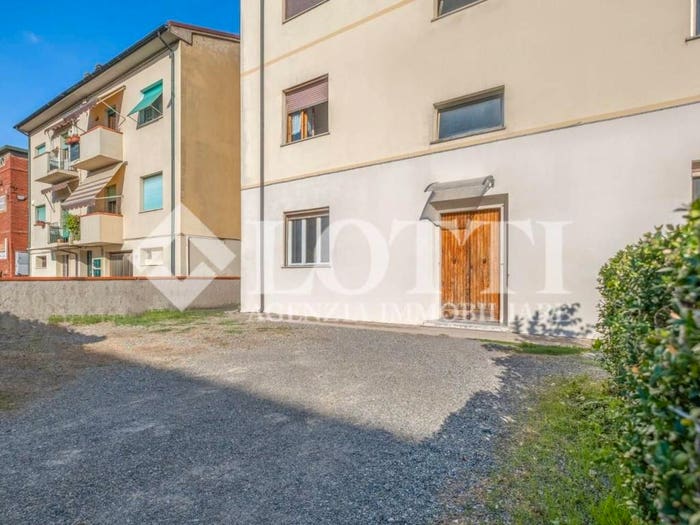 Appartamento trilocale in vendita in Via Yuri Gagarin, Il Romito, Pontedera