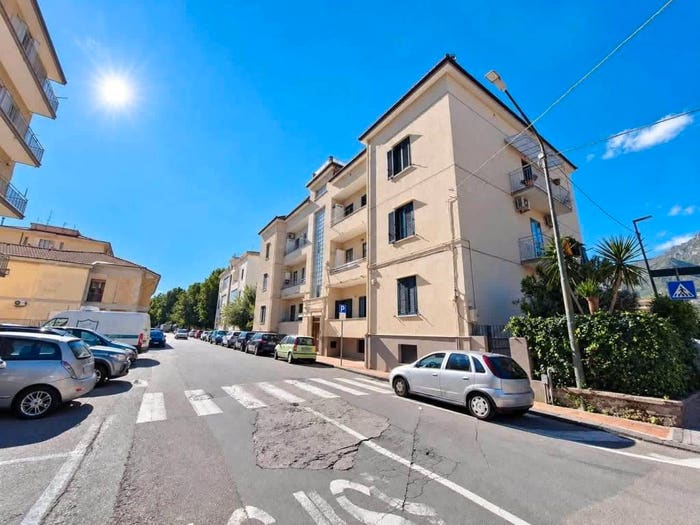 Appartamento quadrilocale in vendita in Via Francesco Carillo, Centro, Cava de' Tirreni
