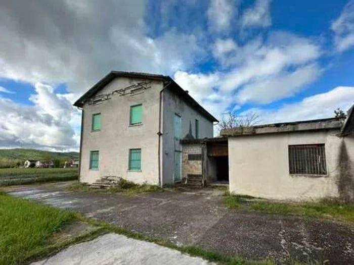 Appartamento con 6 locali in vendita in Via Piano D'Asdrubale, Ca' L'Agostina, Fermignano