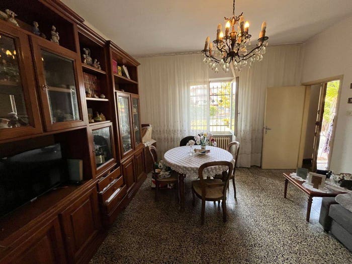 Casa quadrilocale in vendita in Via Puliche, Marina di Massa Centro, Massa