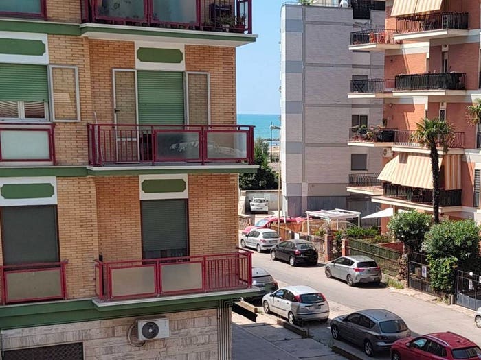Appartamento trilocale in vendita in Via Venezia, Centro, Nettuno