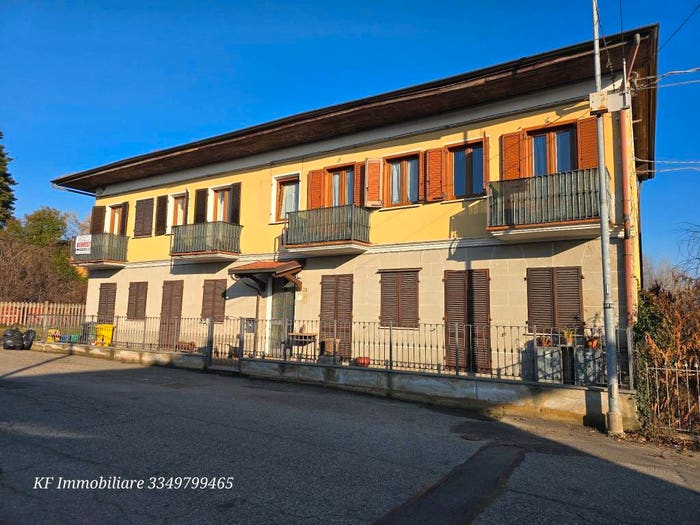 Casa con 6 locali in vendita in Via Giacomo Andrea Bertano, Centro, Favria