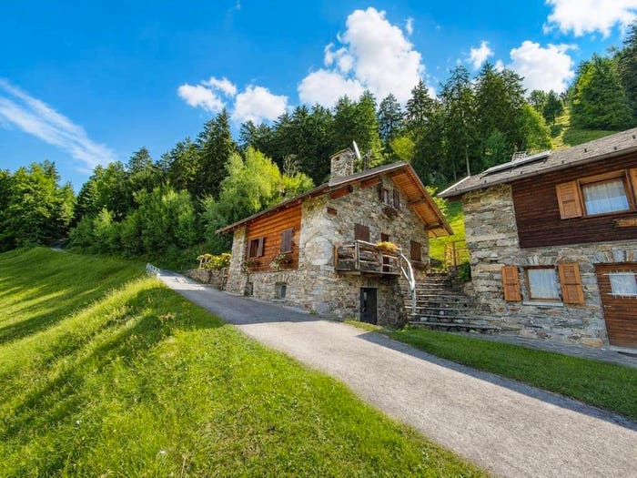 Casa con 6 locali in vendita in Località Alp, Grosio