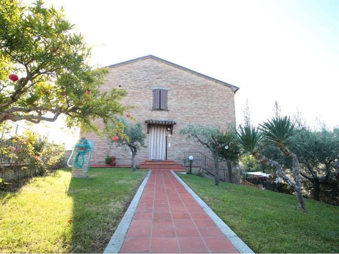 Casa con 6 locali in vendita in Via Montali, Centro, Montelabbate