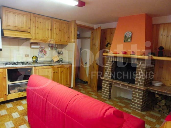 Appartamento trilocale in vendita in Via Cobbaro, Lusiana, Lusiana Conco