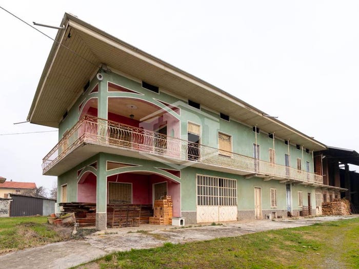 Casa con 6 locali in vendita in Località Vastalla, Vastalla, Ciriè