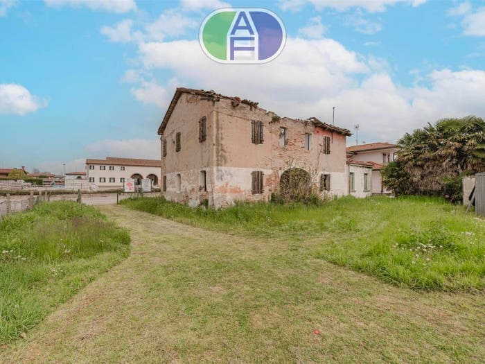 Casa con 5 locali in vendita in Via Sambruson, Piazza Vecchia, Mira