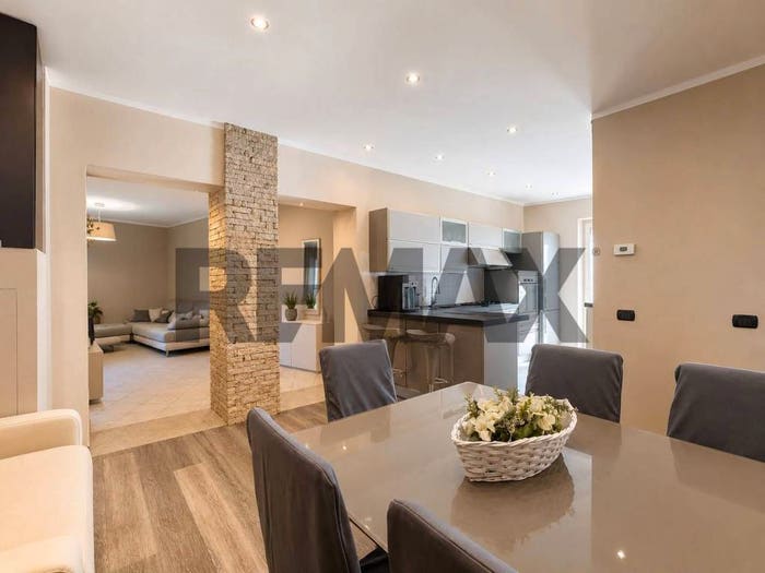 Appartamento trilocale in vendita in Via Anna Maria Casone, Centro, Ornavasso