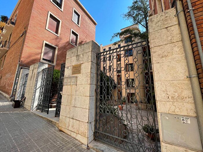 Appartamento quadrilocale in vendita in Via Sabotino, Centro, Cosenza