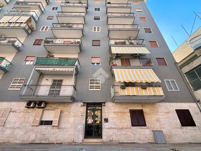 Appartamento quadrilocale in vendita in Via della Stadera, Zona Industriale Marina, Napoli