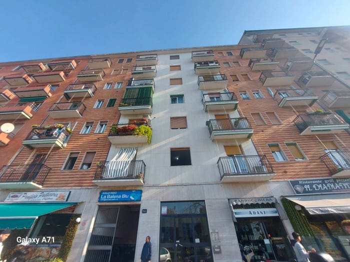 Appartamento bilocale in vendita in Largo dei Gelsomini, Giambellino, Milano