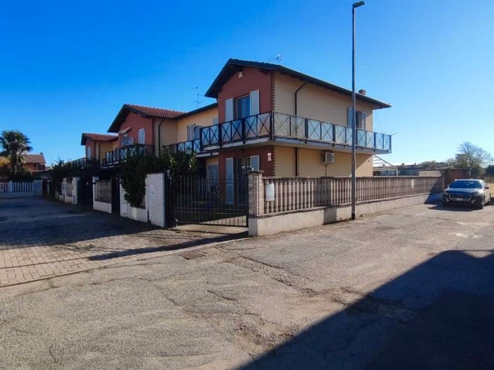 Casa quadrilocale in vendita in Via Edmondo De Amicis, Centro, Tromello