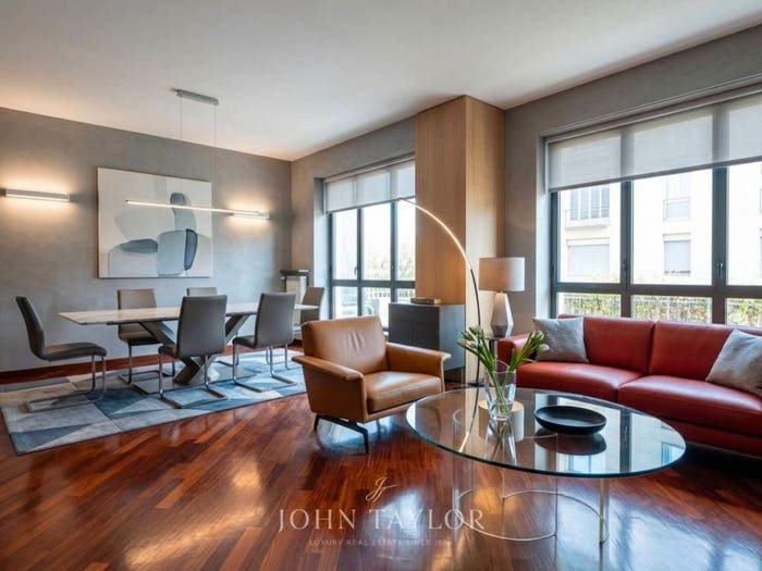 Appartamento con 5 locali in vendita in Via Giuseppe Frua, Frua, Milano