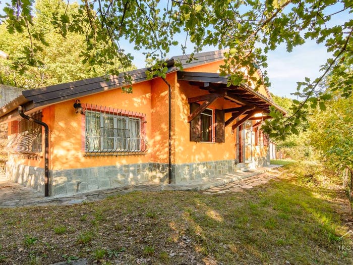 Casa con 6 locali in vendita in Località Sasso, Grondona