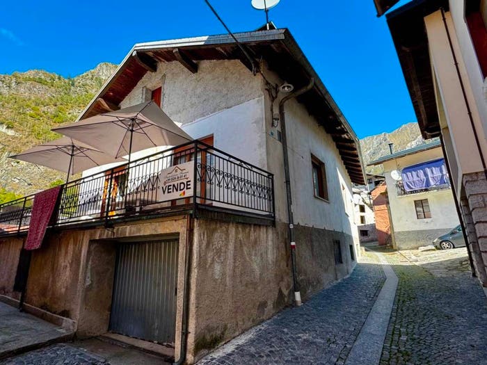 Casa con 5 locali in vendita in Via Santa Maria, Antronapiana, Antrona Schieranco