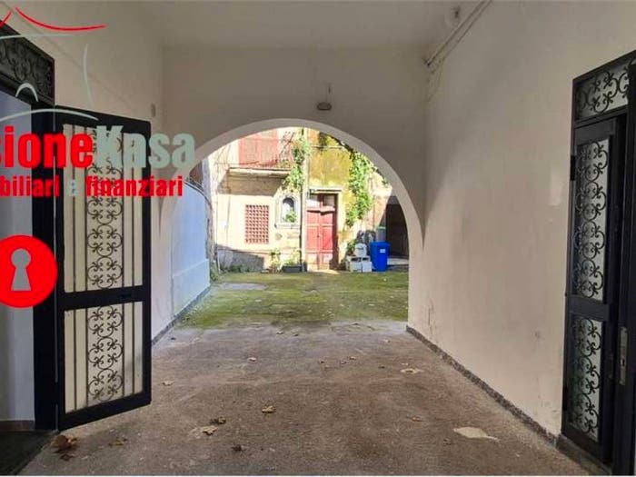 Casa con 5 locali in vendita in via delle corporazioni, Centro, Nola