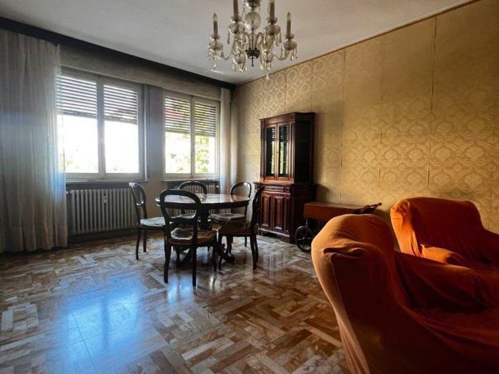 Appartamento con 6 locali in vendita in Viale Gianevangelista Gobio, Valletta Paiolo, Mantova