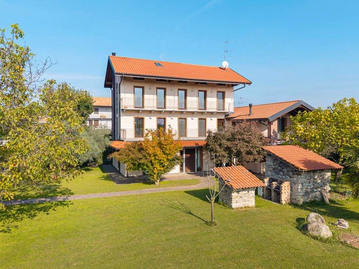 Casa con 6 locali in vendita in Via Nazionale, Centro, Borgomanero