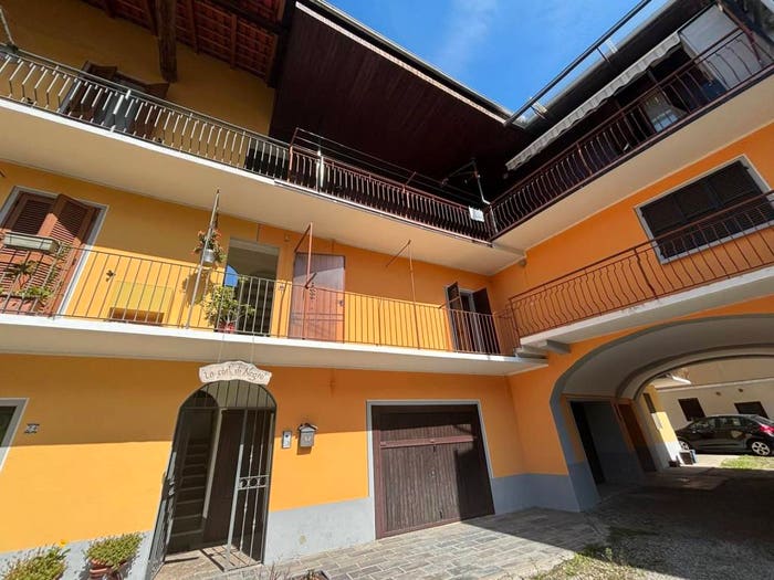 Appartamento con 6 locali in vendita in Via Monte Castello, Centro, Serravalle Sesia