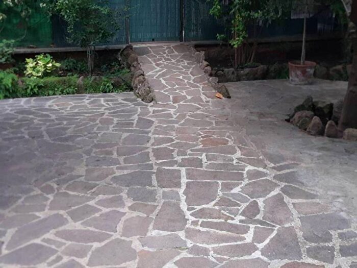 Appartamento quadrilocale in vendita in Via Licinio Calvo, Balduina, Roma