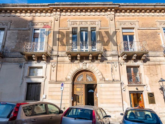 Appartamento trilocale in vendita in Via San Sebastiano, Centro, Palazzolo Acreide