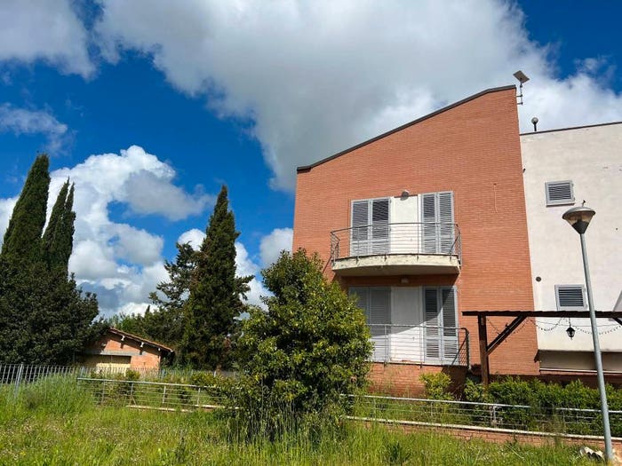 Appartamento con 5 locali in vendita in Via Spartaco Lavagnini, Ponte D'arbia, Monteroni d'Arbia