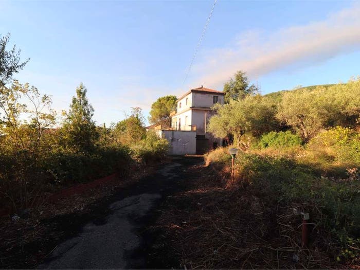 Casa con 6 locali in vendita in VIA EUSEBIO LONGO, Centro, Zafferana Etnea