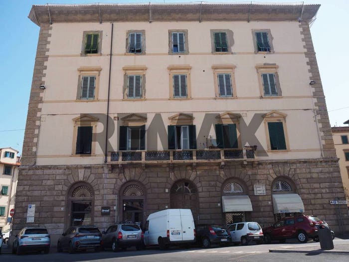 Appartamento quadrilocale in vendita in Piazza Della Repubblica, Via Grande Piazza della Repubblica, Livorno