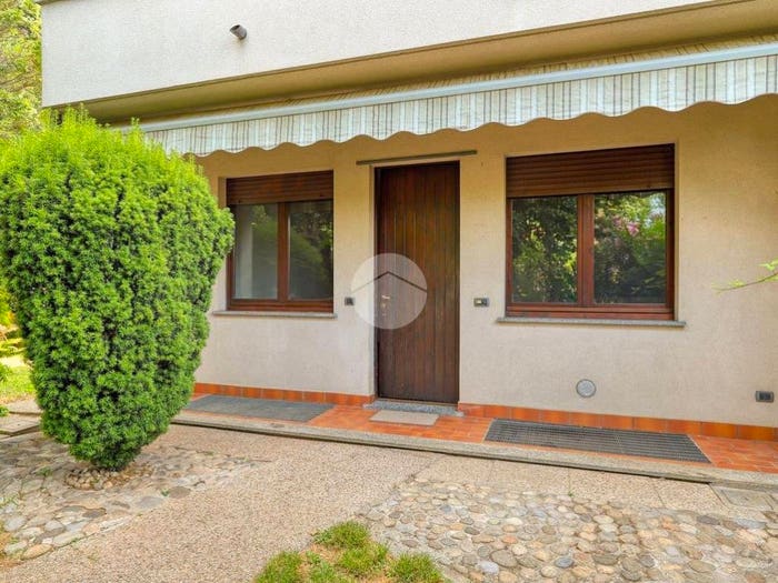 Casa trilocale in vendita in Via Roma, Arsago Seprio