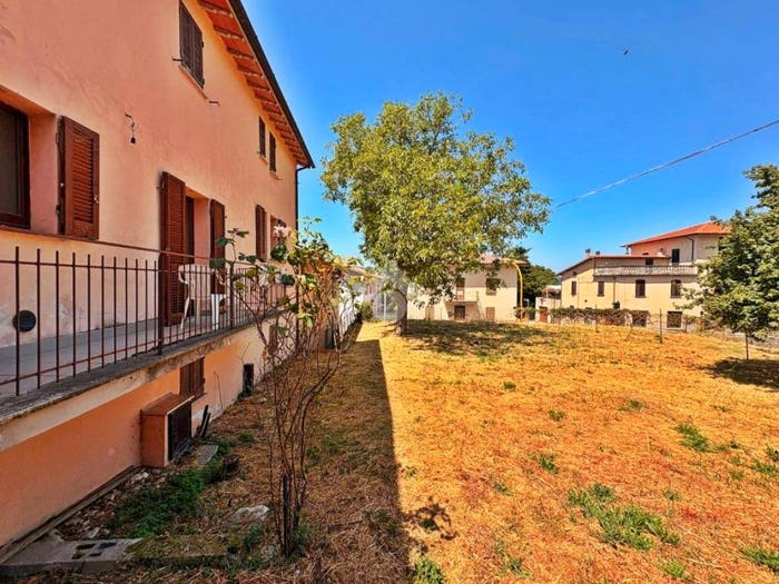 Casa con 6 locali in vendita in FRAZIONE RIGALI, Rigali, Gualdo Tadino