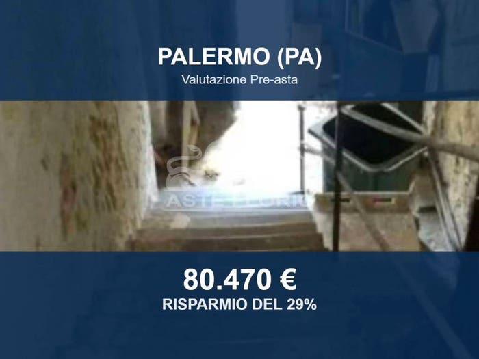 Appartamento con 5 locali in vendita in Piazza Vincenzo Linares, Porto Borgo Vecchio Roma Cavour, Palermo