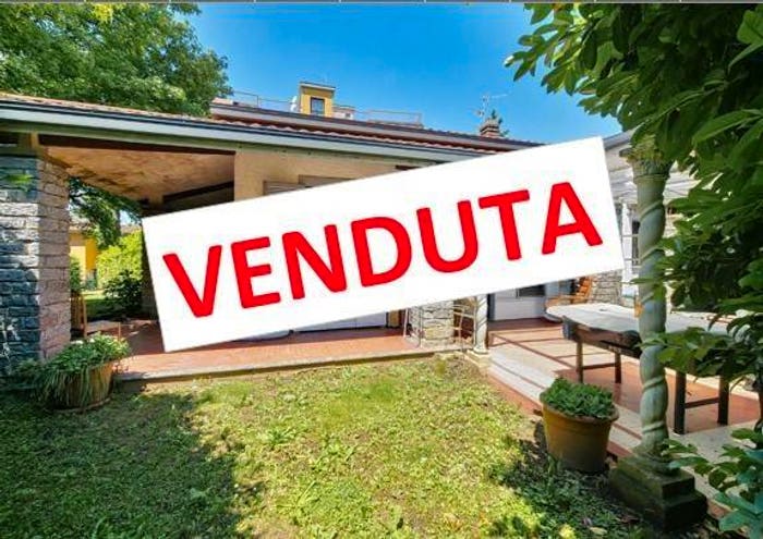 Casa quadrilocale in vendita in manzoni, Lesmo