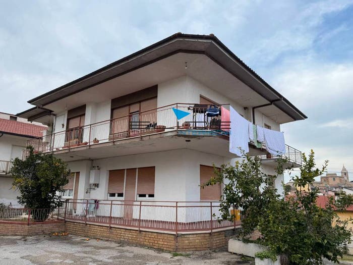 Casa con 6 locali in vendita in Viale Regina Margherita, Centro, Villamagna