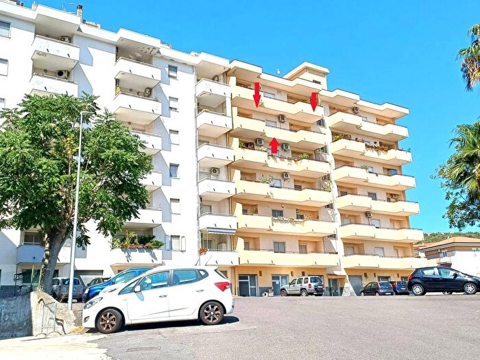 Appartamento quadrilocale in vendita in Via Italia, Soverato Marina, Soverato
