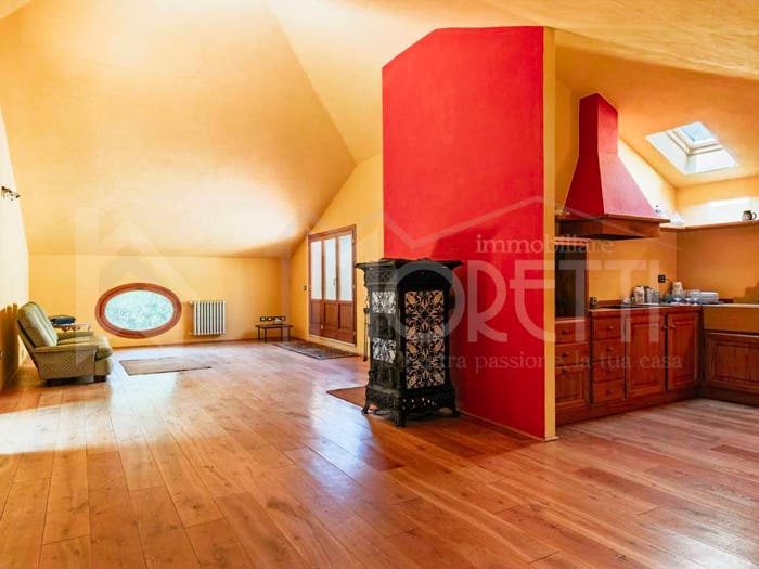 Casa con 6 locali in vendita in Via Parrana San Martino, La Casa, Collesalvetti