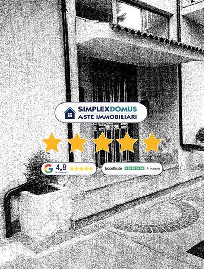 Appartamento con 6 locali in vendita in via A Miceli, Centro, San Pietro a Maida
