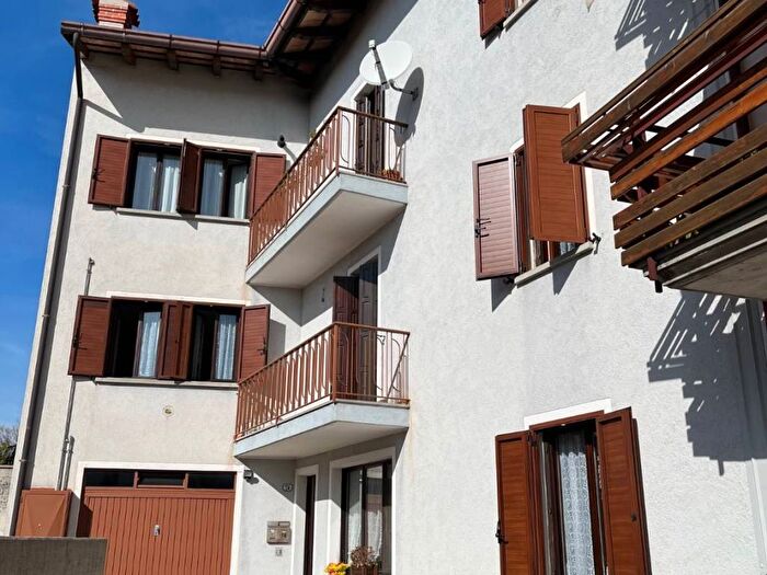 Casa con 6 locali in vendita in Via Carlo Caneva, Gemona, Gemona del Friuli