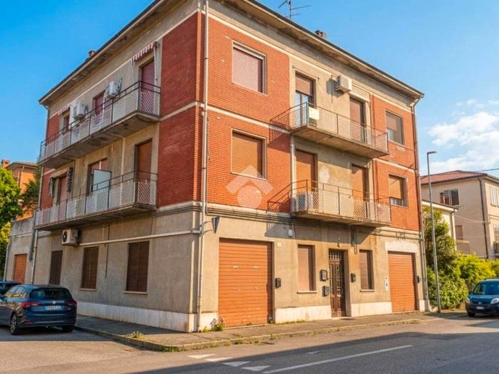 Appartamento trilocale in vendita in Via Almerigo Storari, Aeroporto, Ferrara