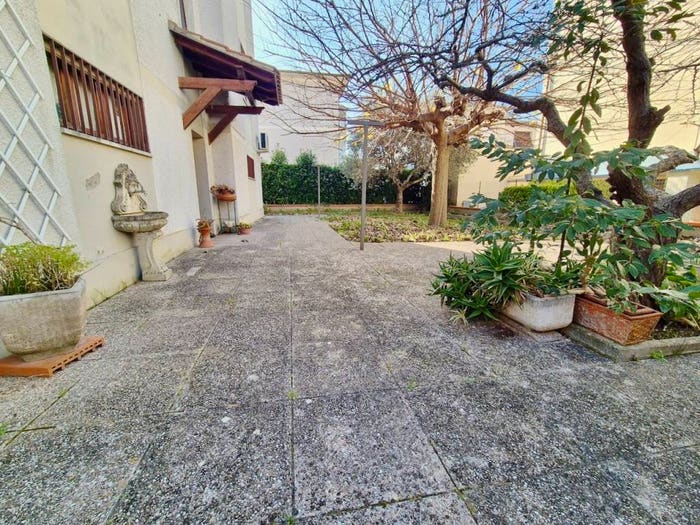 Casa con 6 locali in vendita in Via Palermo, Porta a Lucca, Pisa
