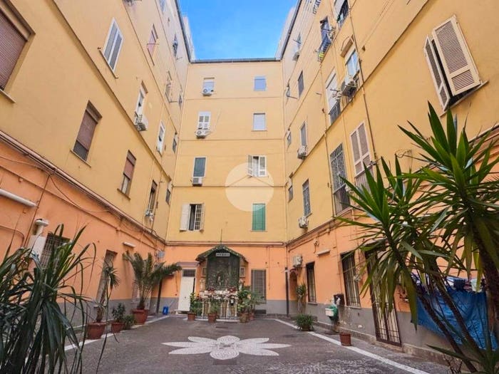 Appartamento bilocale in vendita in Via degli Zingari, Arenaccia, Napoli