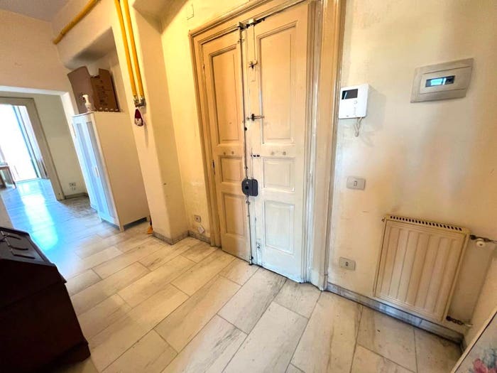 Appartamento trilocale in vendita in Via Tuscolana, Re di Roma, Roma