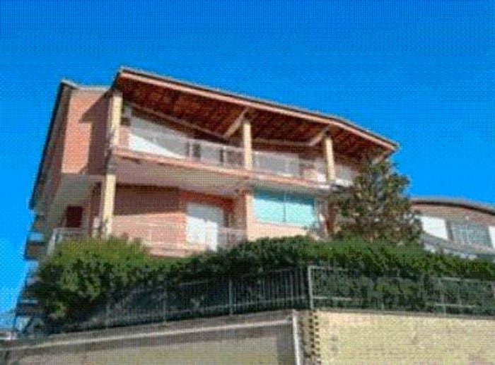 Casa con 6 locali in vendita in Via Santa Maria Apparente, Centro, Monte Urano