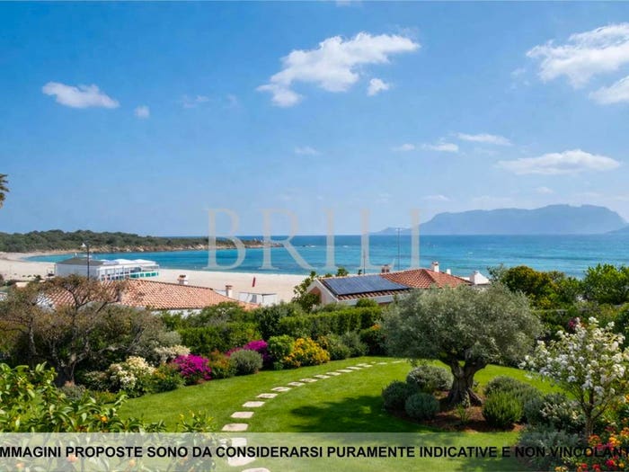 Casa con 6 locali in vendita in Via dei Pescatori, Pittulongu, Olbia
