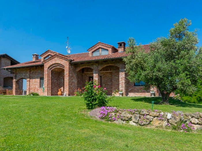 Casa con 6 locali in vendita in Altavilla Monferrato